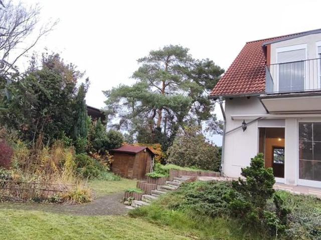 GROSSZÜGIGE DOPPELHAUSHÄLFTE IN WIEDERITZSCH