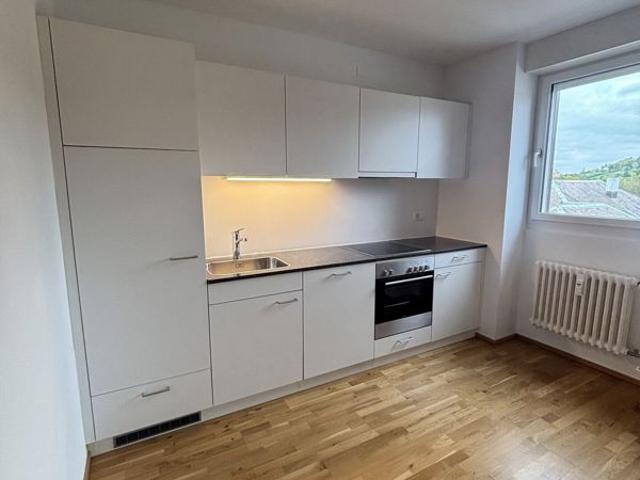 Grosszügige helle 2 Zimmerwohnung
