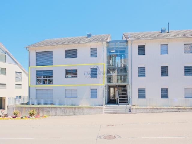Grosszügige, moderne 3.5 Z'Wohnung mit Balkon und Hobbyraum in Aesch