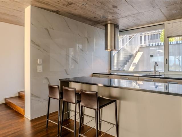 Grosszügige, moderne 6.5 Zimmer Wohnung mit Patio ca. 208 m² Wohnfläche