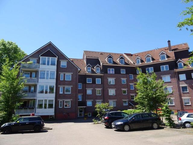 Großzügige, modernisierte 3 Zimmer Wohnung in gefragter Lage von Ahrensburg