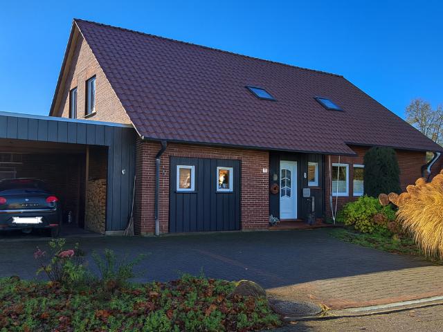 Großzügige Oberwohnung in Hohenkirchen
