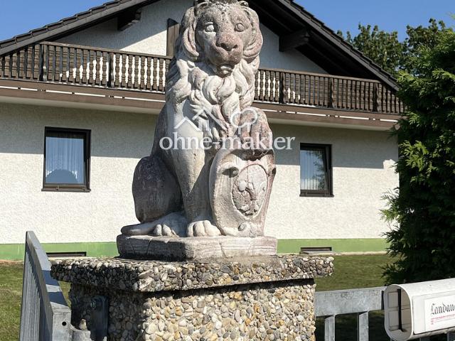 Bungalow mit Traumgrundstück, Dreifachgarage in Markt Eichendorf – provisionsfrei