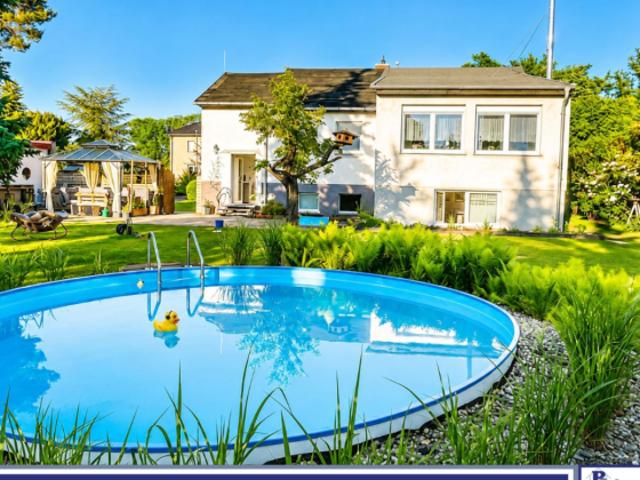 Großzügiger Bungalow mit Vollkeller, Pool und 1.881 m² Grundstück in ruhiger Lage
