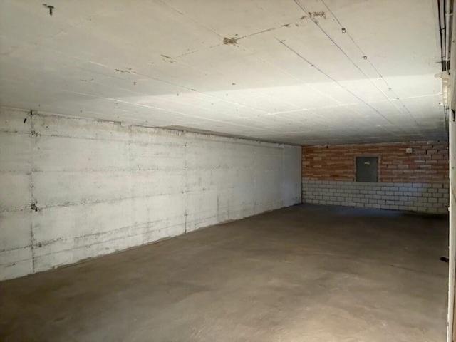 grosszügiger Keller/Lagerraum mit drei Räumen, total 125 m2