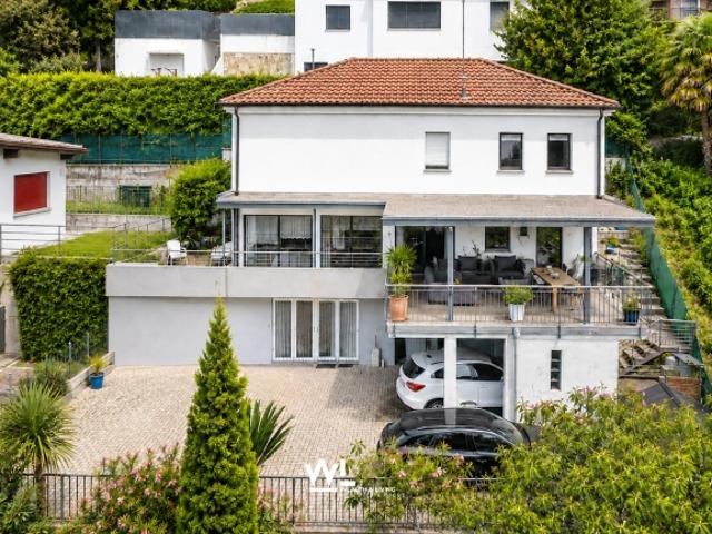 Grosszügiges 5.5 Zi. Einfamilienhaus mit Weitsicht, Terrassen und Garten in Vacallo zu verkaufen