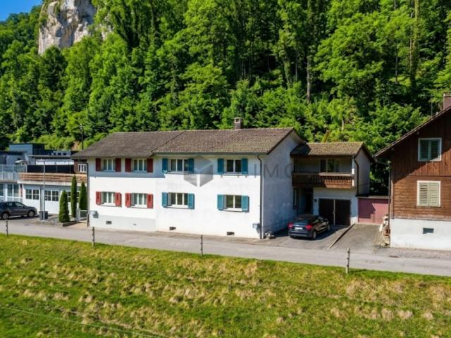Grosszügiges 5.5 Zimmer Doppeleinfamilienhaus an ruhiger Lage mit viel Raum für Ihre Ideen