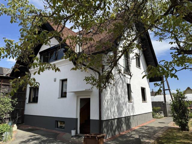 Großzügiges 5 Zi Haus in Graz mit Garten, Pool & Einliegerwohnung – Top Zustand!
