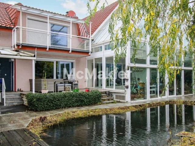 Großzügiges 8 Zi. Haus plus Bungalow, Wintergarten, Garage, 2 Carports in Braunschweig Weststadt