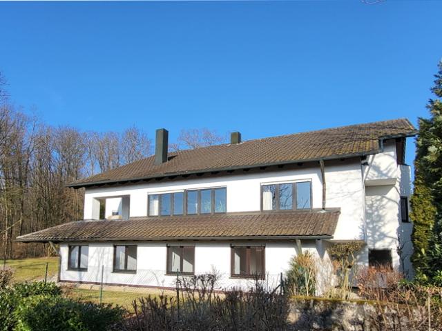 RESERVIERT*Großzügiges Architektenhaus mit Einliegerwohnung in Toplage von Forchheim !