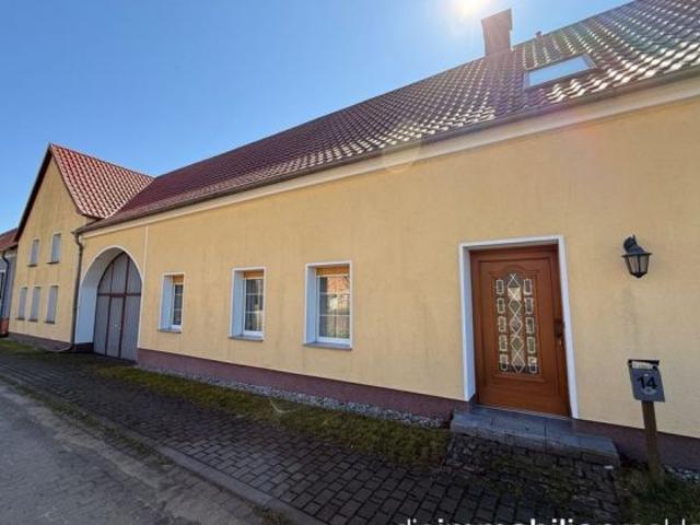 Großzügiges Bauernhaus mit vielen Nutzungsmöglichkeiten