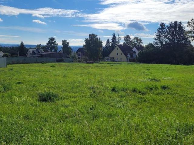 Großzügiges Grundstück in Neundorf!