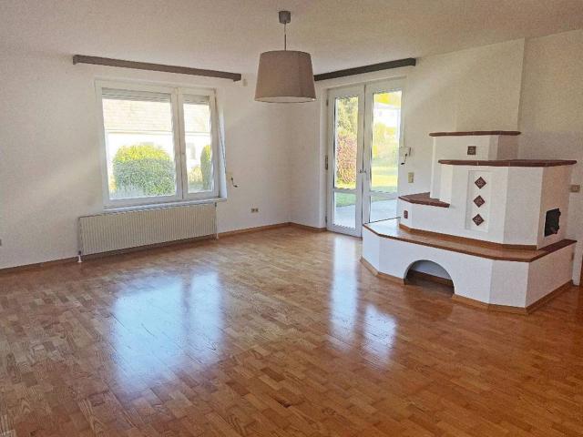 Großzügiges Ein oder Mehrfamilienhaus mit Entwicklungspotential Provisionsfrei