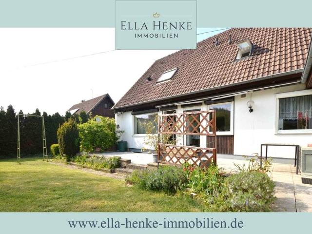 Großzügiges Einfamilienhaus mit 5 Zimmern, Keller + Garage.