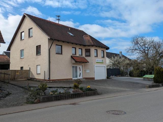 Großzügiges Einfamilienhaus mit Traumgarten in Hechingen
