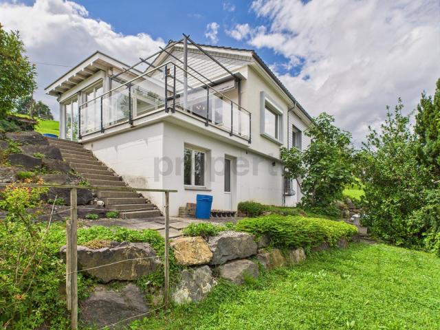 Grosszügiges Einfamilienhaus mit Wintergarten und traumhafter Aussicht in Grabs SG