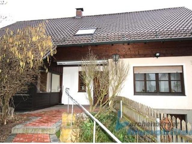Großzügiges Einfamilienhaus mit Garten in Niederviehbach