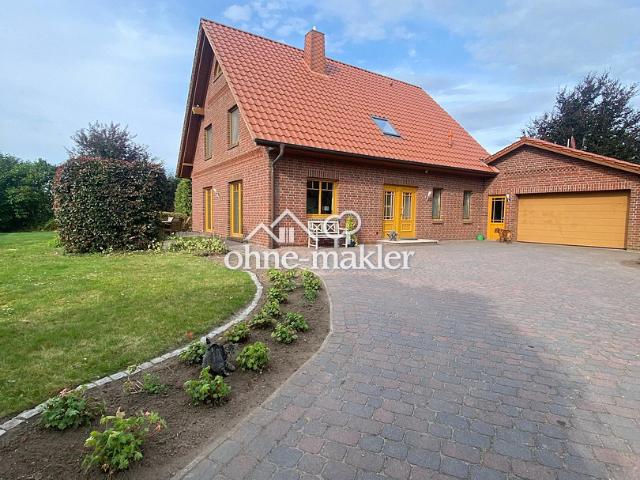 Großzügiges Einfamilienhaus mit schönem Grundstück und Weideland