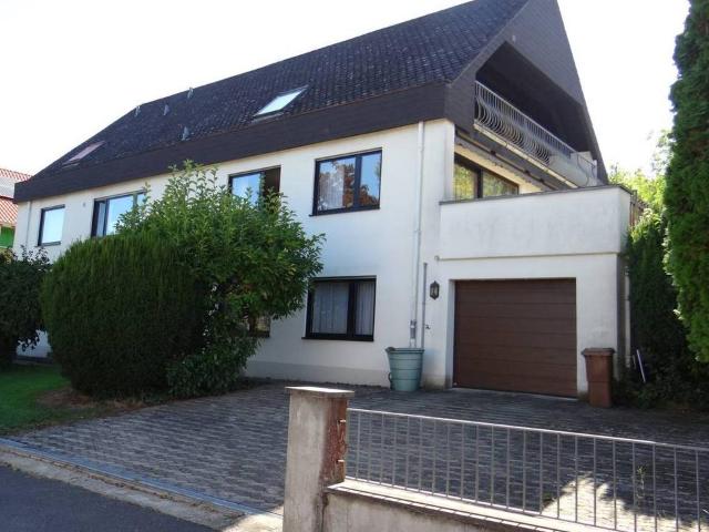 Großzügiges Einfamilienhaus mit sichtgeschütztem Garten