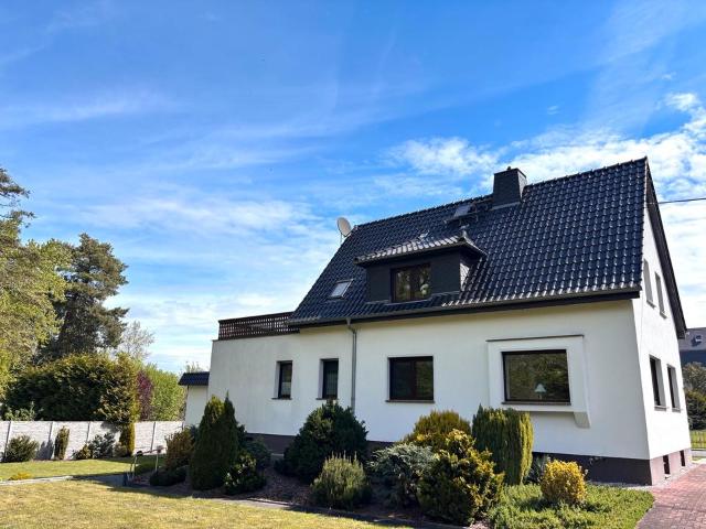 Großzügiges Einfamilienhaus in begehrter Waldlage 1458 m²