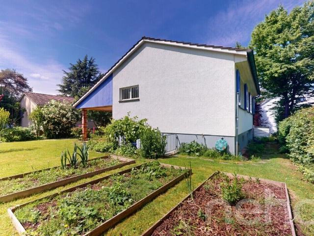 Grosszügiges Einfamilienhaus in ruhiger Lage mit Garage und Garten | dreamo. Ch