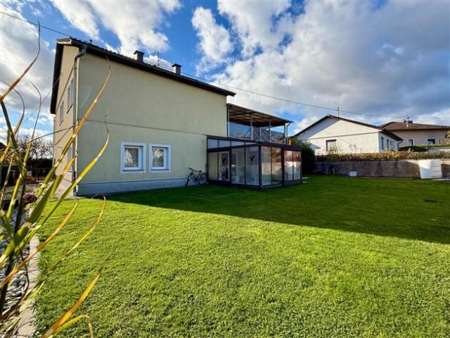 VERMITTELT Großzügiges Einfamilienhaus in ruhiger Lage mit Garten und Garage ab 01.01.2026