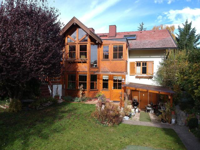 Großzügiges Familienhaus mit traumhaftem Garten in Bestlage von Maria Enzersdorf