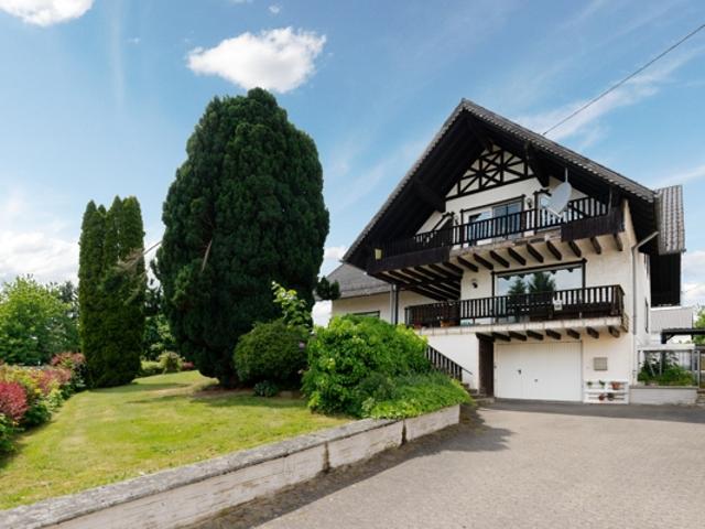 Großzügiges Haus mit großem Garten in Peterswald Löffelscheid