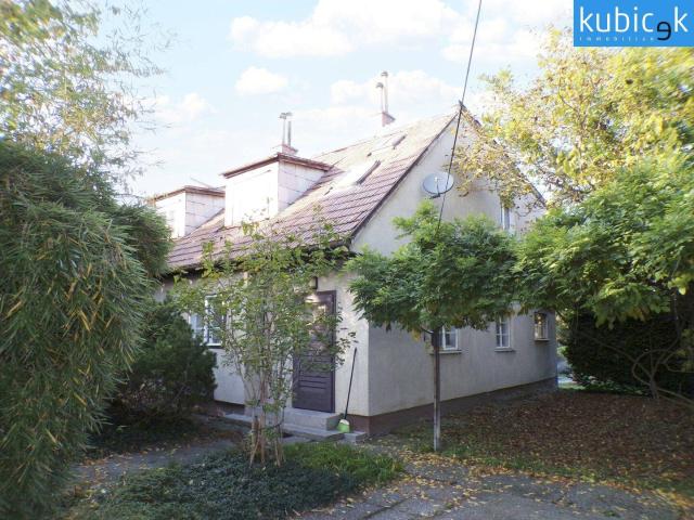 Baurecht Großzügiges Haus mit Potenzial auf traumhaftem Baurechtsgrund