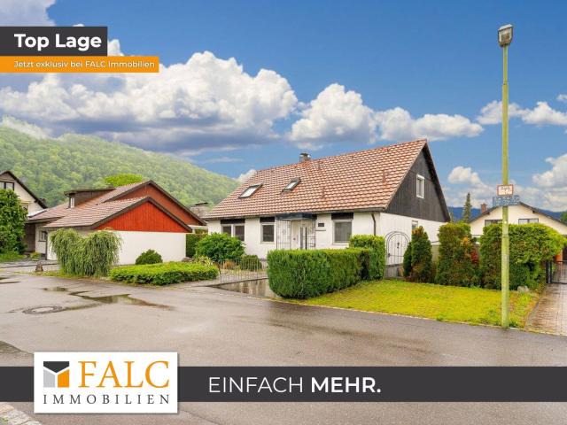 Großzügiges Haus mit Traumgarten und 2 Garagen in Herten