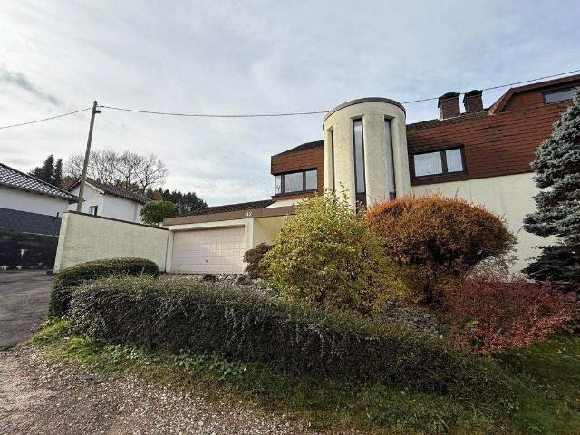 großzügiges, helles Einfamilienhaus in ruhiger Waldrandlage, Dudweiler