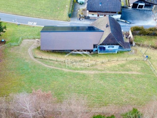 Grosszügiges Landhaus mit grosser Parzelle, Werkstatt & ideal für Tier