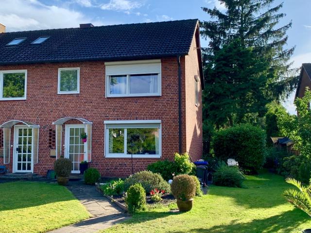 Großzügiges Reihenendhaus in Norderstedt, OT Garstedt in ruhiger und schöner Wohngegend