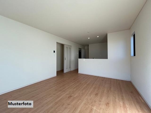 Großzügiges Reihenmittelhaus 6 Zimmer mit Terrassen und Stellplatz