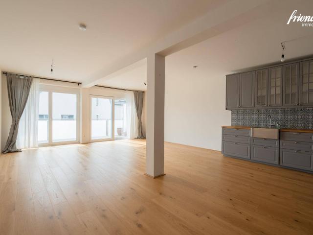 Großzügiges Wohnen mit 5 Zimmer auf 174 m2 auf einer EBENE!