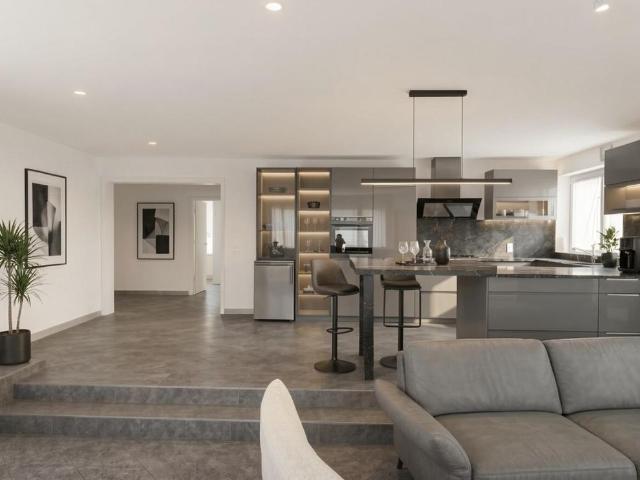 Großzügiges Wohnen auf einer Ebene – 5 Zimmer Wohnung mit Wintergarten und sonnigem Garten