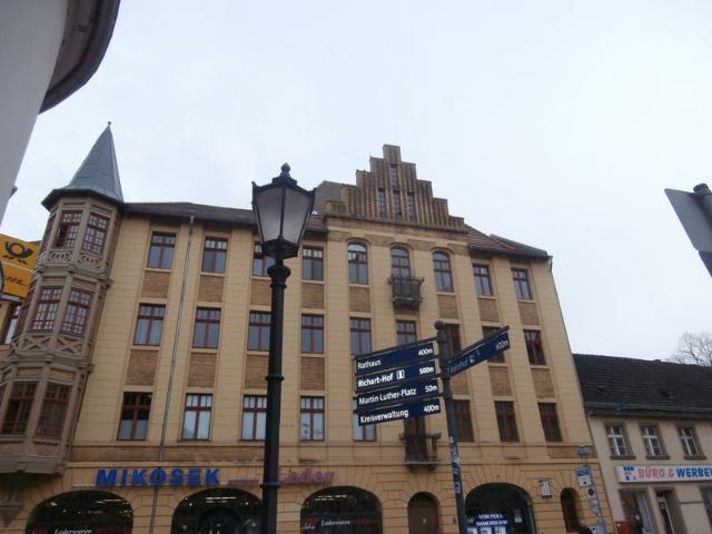 Großzügiges Wohnerlebnis im historischen Altbau
