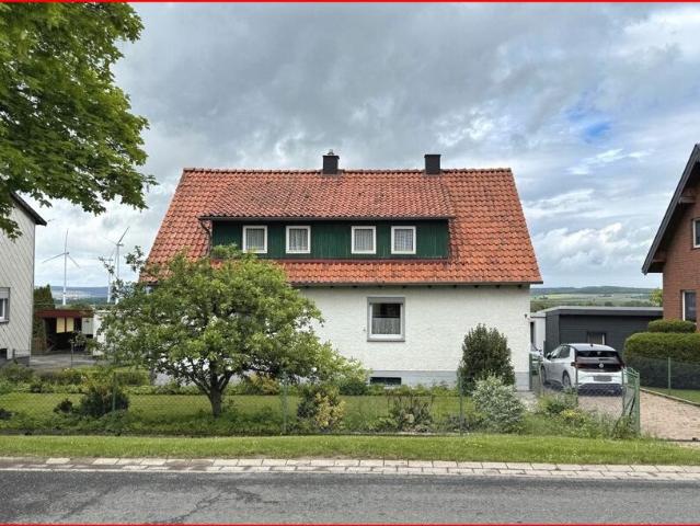 Großzügiges Wohnhaus in idyllischer Lage