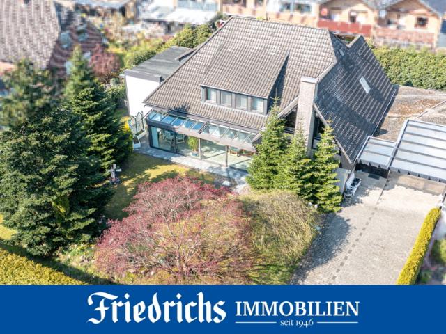 Großzügiges Wohnhaus mit Wohnwintergarten, Garage und Wohnmobilcarport in Rastede Wahnbek