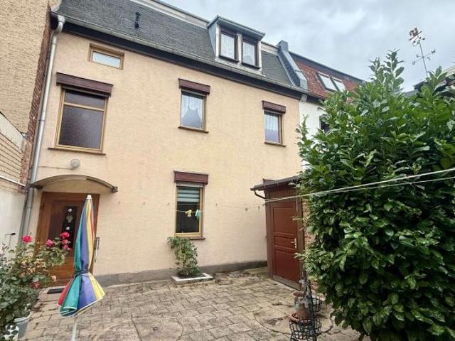 Großzügiges Wohnhaus – vielseitig nutzbar in guter Lage von Güsten