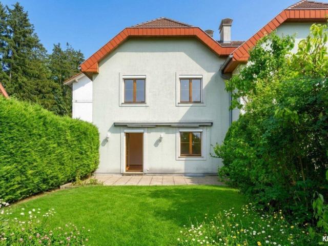 Großzügiges Zuhause mit Garten, Keller und Garage nur 5 Minuten zur Wiener Stadtgrenze!