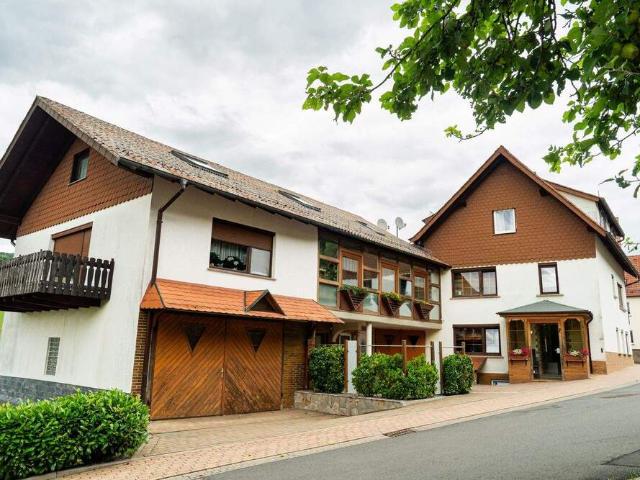 Großzügiges Zweifamilienhaus viel Platz und Zukunftspotenzial für Ihre Wohnideen
