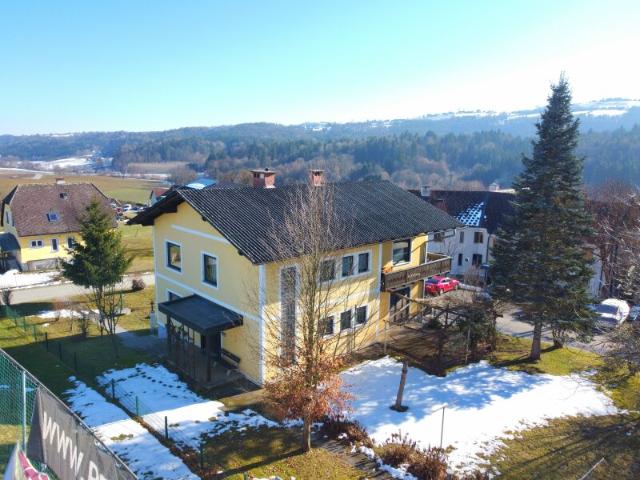Geräumiges Mehrfamilienhaus in schöner Lage!