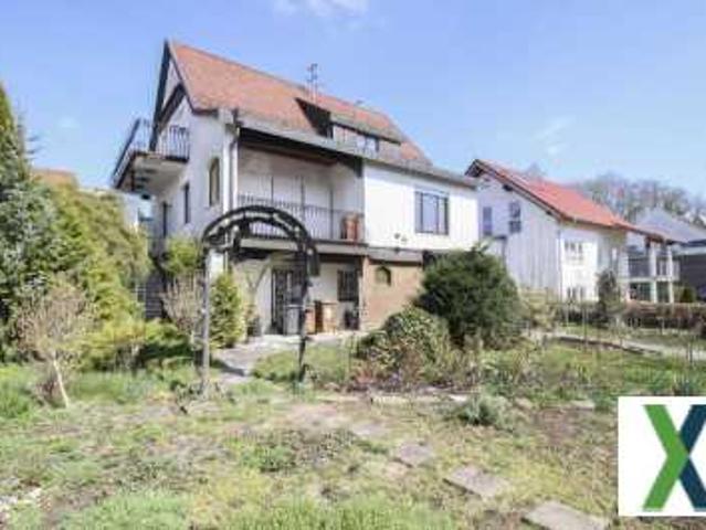 Großzügiges Zweifamilienhaus mit Garten in ruhiger Lage in Backnang Sachsenweiler