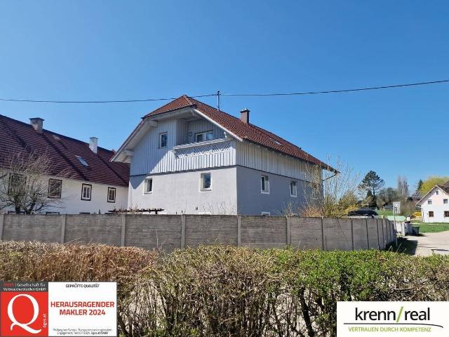 Mehr Haus fürs Geld: Familienfreundliches Zweifamilienhaus mit Garten & Pool Jetzt zum Bestpreis!