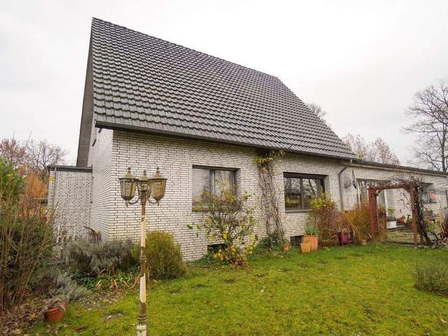 Großzügiges Zweifamilienhaus mit Gartenidylle Ländlich wohnen zwischen Brockhagen und Gütersloh