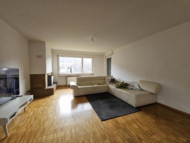 Grosszgige und zentral gelegene Wohnung
