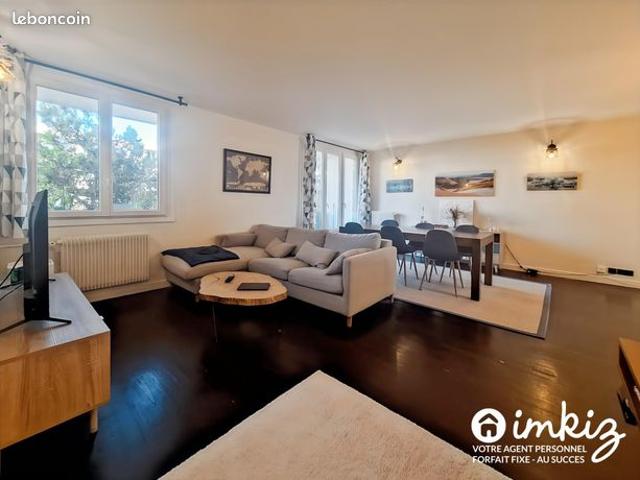 Gratte ciel T3 70 m² avec balcon, DPE C