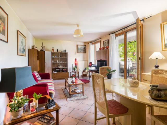 GRATTE CIEL T3 77 M2 EN ETAGE AVEC TERRASSE + JARDIN
