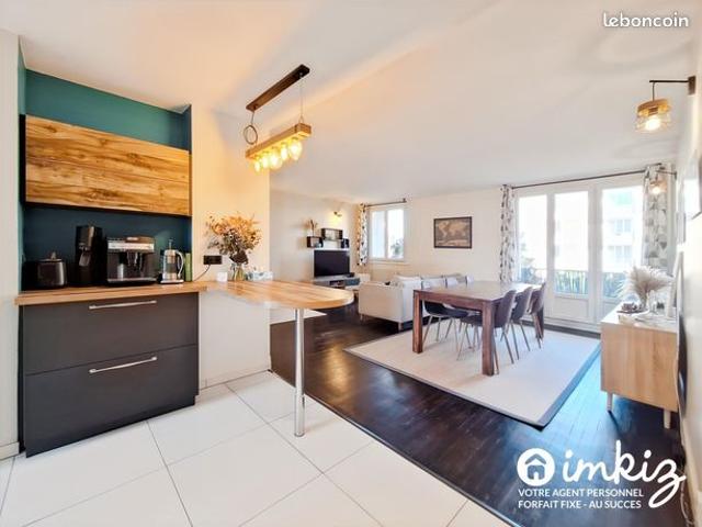 Gratte ciel Appartement 70 m² avec balcon
